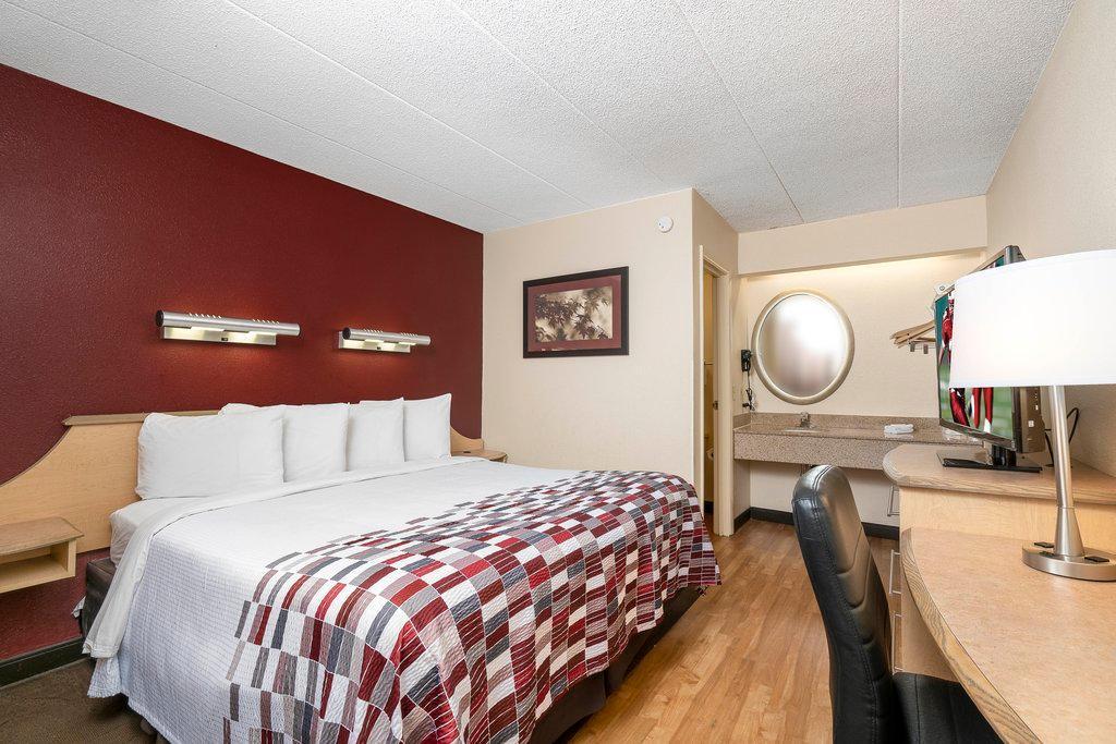 Red Roof Inn & Suites Detroit - Melvindale/Dearborn Εξωτερικό φωτογραφία